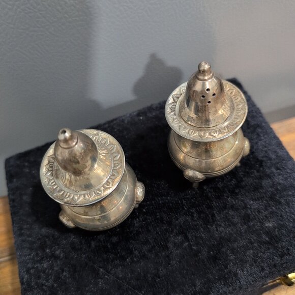 Vintage International Silver Salt & Pepper Shakers Oval Tray Silver-Plated Boxed - Picture 5 of 6